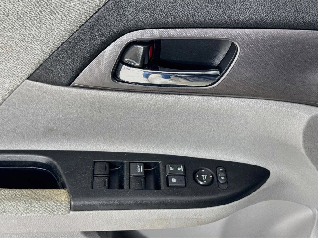 Used 2013 Honda Accord LX image 21
