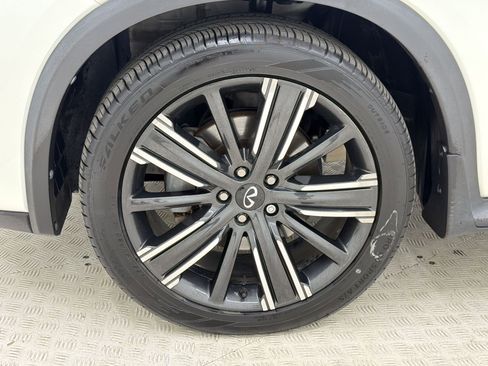 Used 2021 INFINITI QX50 Luxe w/ Appearance Package image 12