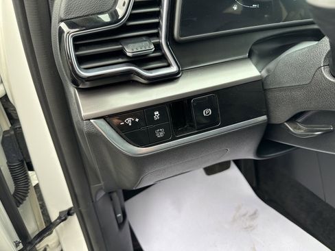 Used 2023 Kia Sportage EX AWD/4WD image 41
