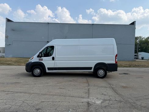 Used 2018 RAM ProMaster 2500 w/ Interior Convenience Group FWD image 4