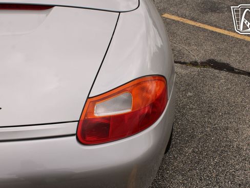 Used 1998 Porsche Boxster image 24