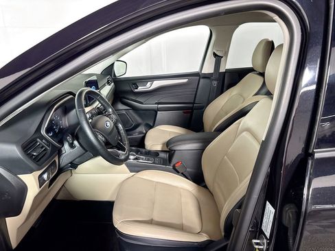 Used 2021 Ford Escape SEL image 11