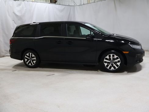 New 2026 Honda Odyssey EX-L image 5