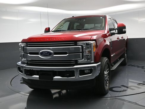 Used 2017 Ford F250 Lariat w/ Lariat Ultimate Package AWD/4WD image 11