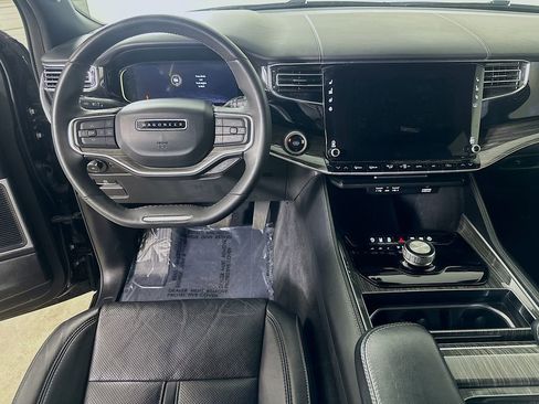 Used 2022 Jeep Wagoneer Series II image 18