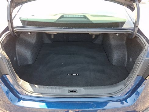 Used 2024 Nissan Altima 2.5 SR FWD image 18