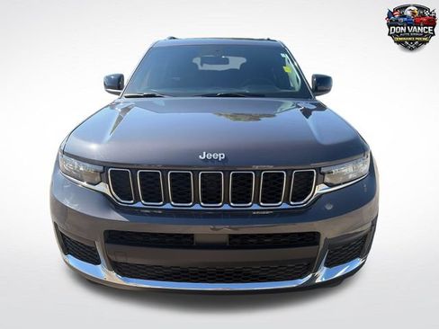 Certified 2025 Jeep Grand Cherokee L Laredo w/ Luxury Tech Group I AWD/4WD image 8