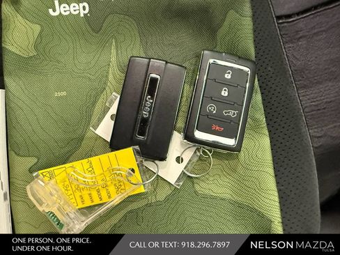 Used 2023 Jeep Grand Cherokee L Laredo AWD/4WD image 49