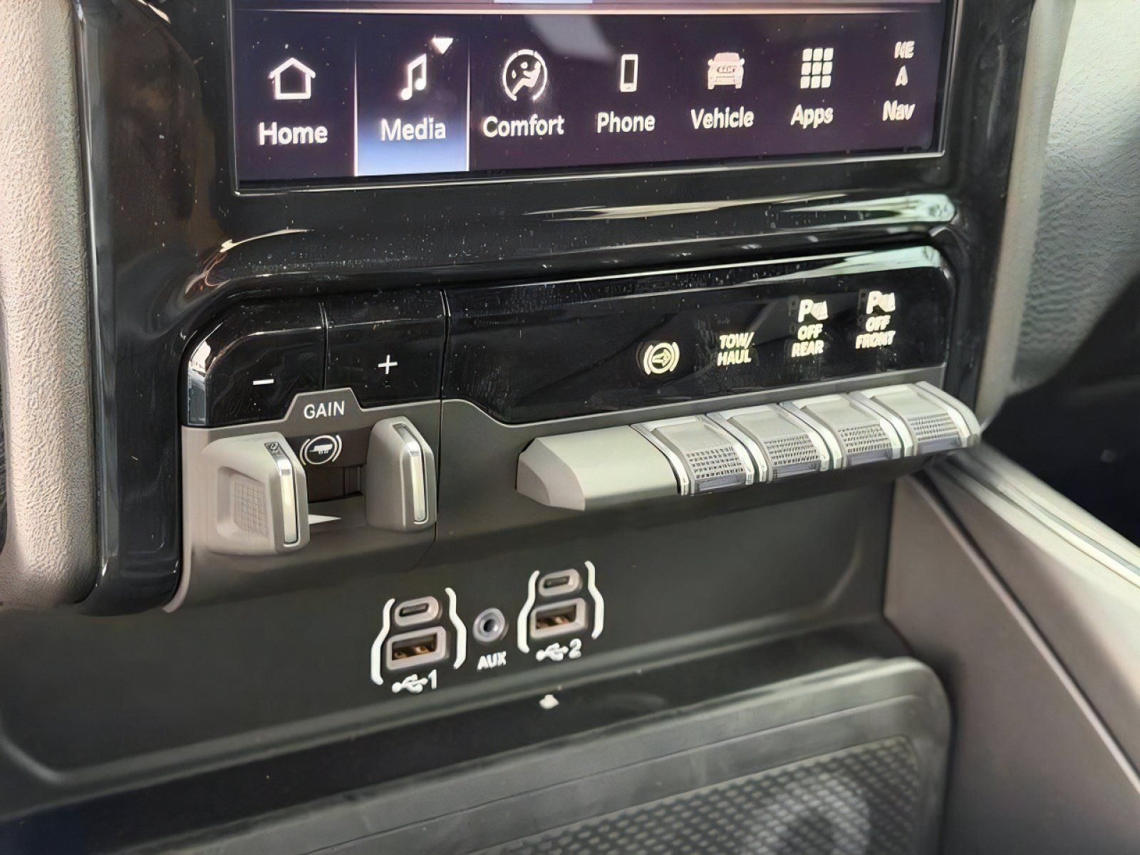 New 2027 RAM 3500 Big Horn AWD/4WD image 21