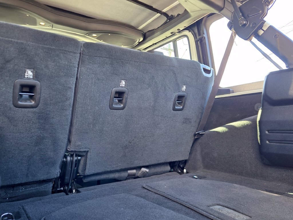 Used 2025 Jeep Wrangler Unlimited Sport AWD/4WD image 9
