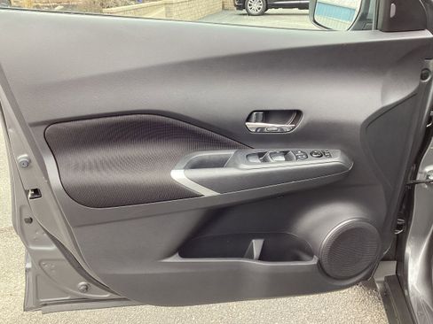 Used 2024 Nissan Kicks SV w/ Interior Electronics Package FWD image 15