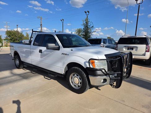 Used 2014 Ford F150 XL w/ Equipment Group 101A Mid AWD/4WD image 3