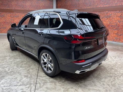 Certified 2024 BMW X5 xDrive40i w/ Premium Package image 3