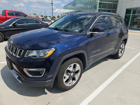 Used 2021 Jeep Compass Limited AWD/4WD image 2