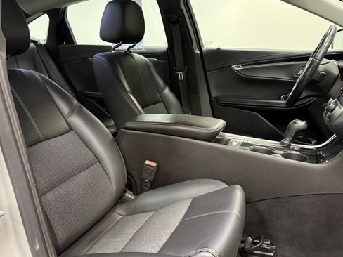 Used 2018 Chevrolet Impala LT image 14
