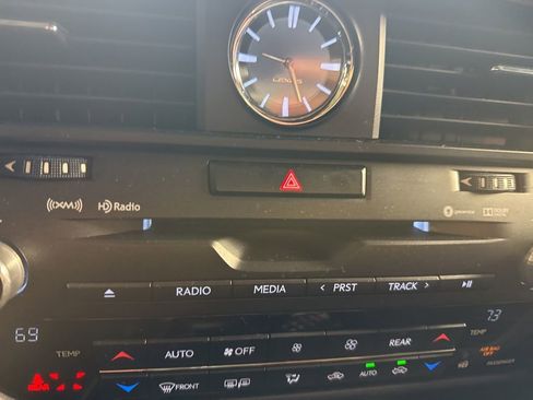 Used 2018 Lexus RX 350L AWD image 16