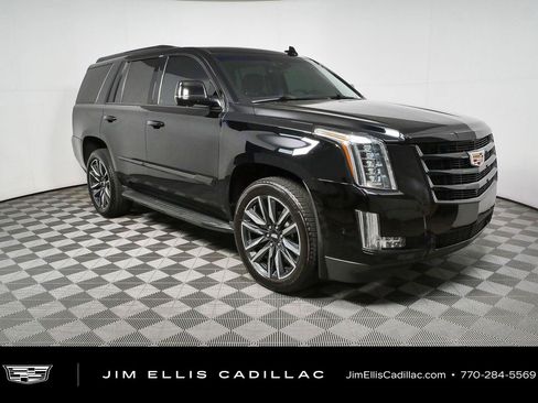 Used 2018 Cadillac Escalade Luxury AWD/4WD image 1
