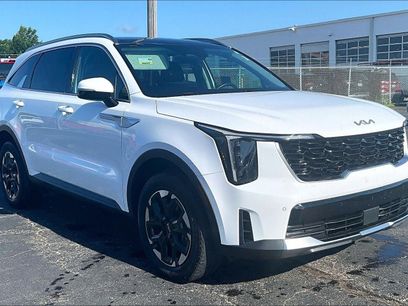 Used 2024 Kia Sorento S w/ Panoramic Sunroof Package