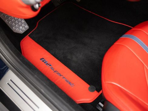Used 2020 Ferrari 812 Superfast RWD image 44