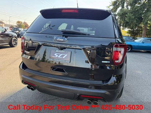 Used 2018 Ford Explorer Sport AWD/4WD image 10