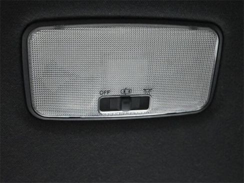 Used 2019 Toyota C-HR LE image 12