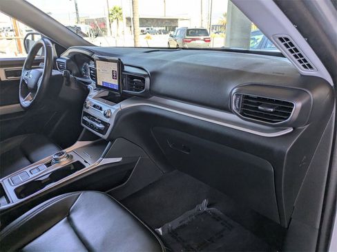 Used 2023 Ford Explorer XLT w/ Equipment Group 202A image 33