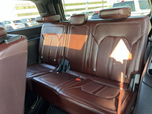 Used 2024 Ford Expedition Limited image 26