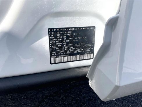 New 2026 Volkswagen Tiguan SE R-Line AWD/4WD image 18