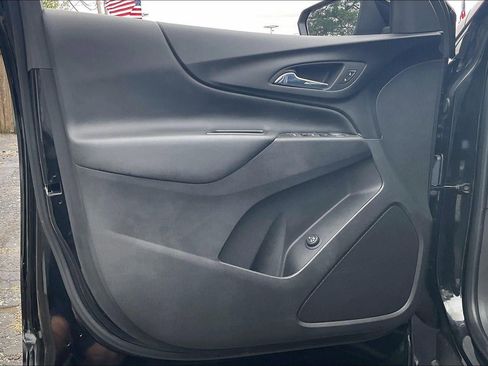 Used 2024 Chevrolet Equinox LT FWD image 25