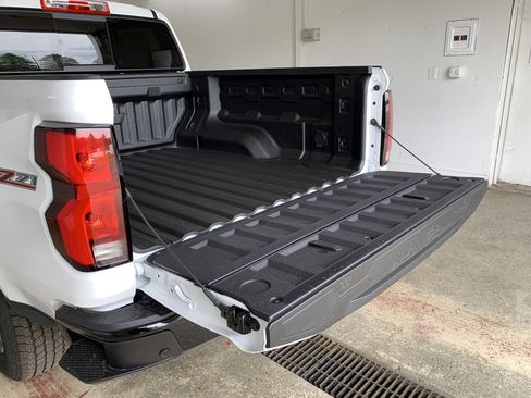 New 2025 Chevrolet Colorado Z71 w/ Technology Package image 8