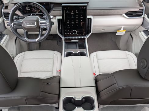 Used 2024 GMC Acadia Denali w/ Super Cruise Package image 25