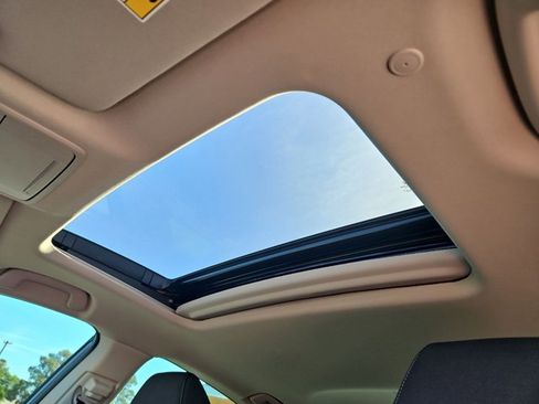 Used 2025 Honda Accord SE image 15