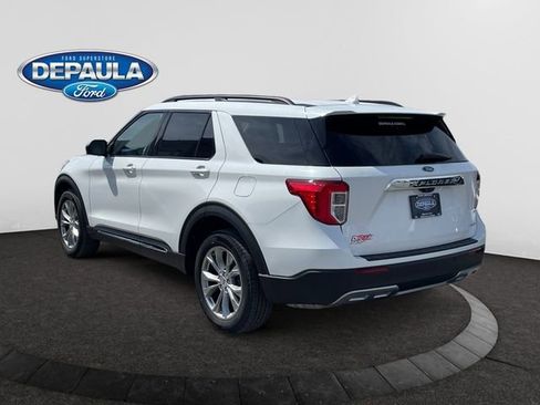 Used 2022 Ford Explorer XLT w/ Equipment Group 202A image 3