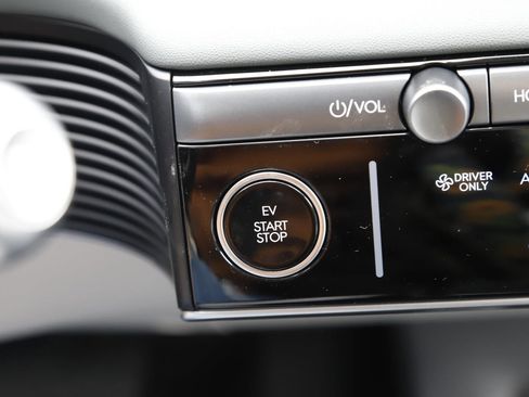 New 2026 Hyundai Ioniq 5 Limited image 21