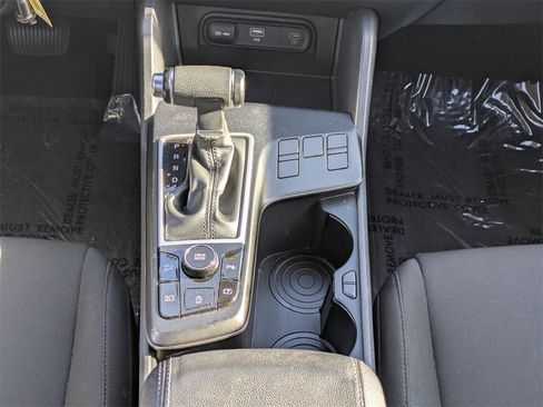 Used 2024 Kia Sportage LX image 18