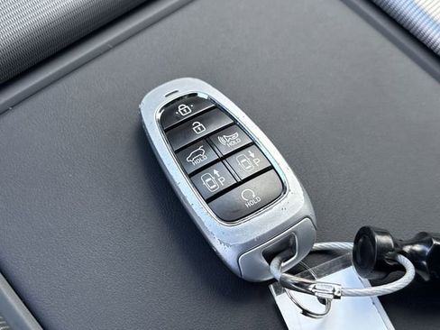 Used 2024 Hyundai Palisade Calligraphy image 31
