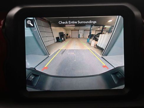 Used 2021 Jeep Gladiator Willys image 17