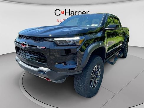Certified 2024 Chevrolet Colorado ZR2 w/ Technology Package AWD/4WD image 7