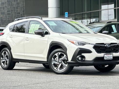 Certified 2024 Subaru Crosstrek 2.0i Premium w/ Crosstrek Mirror Package image 2