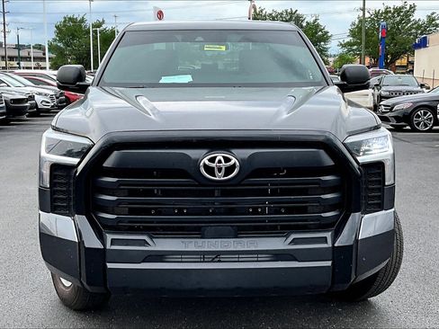 Used 2025 Toyota Tundra SR w/ SR Tow Package AWD/4WD image 2