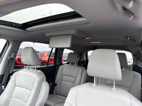 Used 2021 Honda Pilot Touring image 24