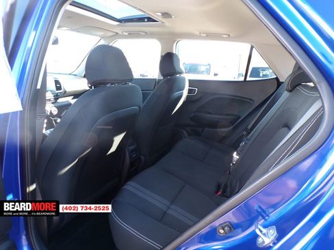 Used 2024 Hyundai Venue SEL image 19