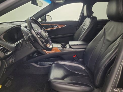 Used 2019 Lincoln Nautilus Select w/ Cargo Utility Package FWD image 17