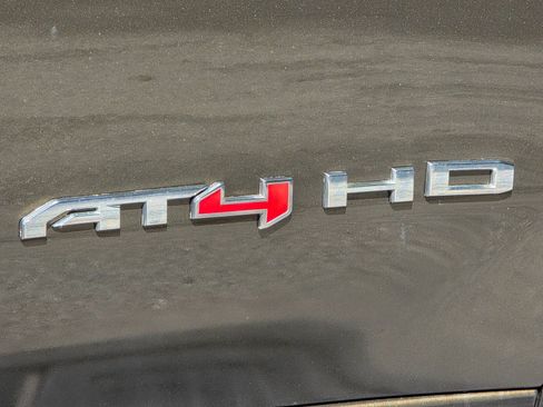 Used 2022 GMC Sierra 2500 AT4 w/ AT4 Preferred Package AWD/4WD image 38