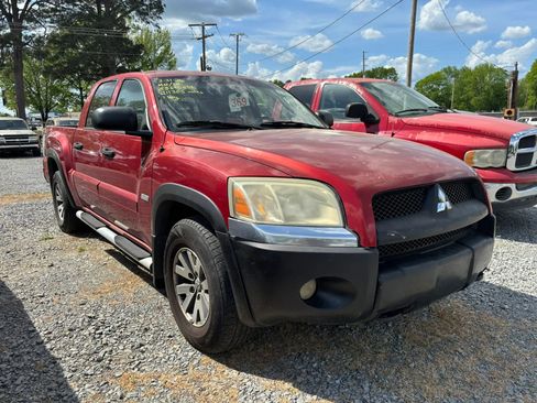 Used 2006 Mitsubishi Raider DuroCross image 3