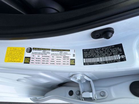 Used 2022 Toyota Corolla LE FWD image 24