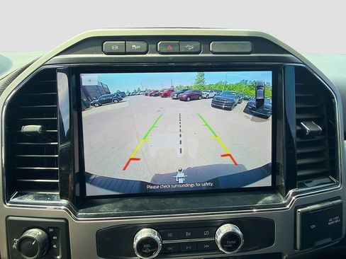 Used 2022 Ford F250 Lariat w/ Black Appearance Package AWD/4WD image 31