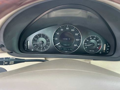 Used 2009 Mercedes-Benz CLK 550 Coupe image 18