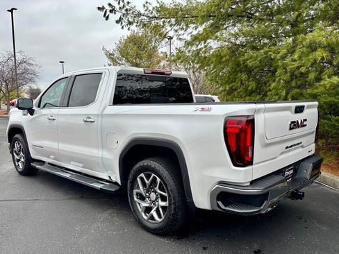 Used 2023 GMC Sierra 1500 SLT w/ SLT Premium Package image 5