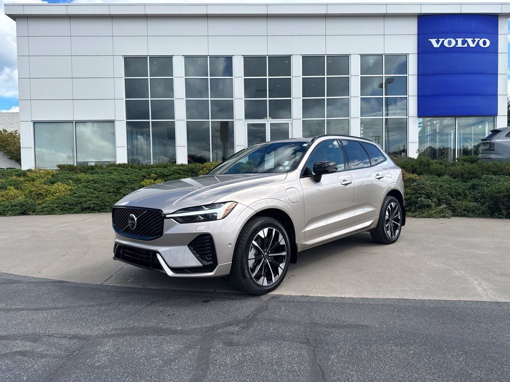 Certified 2026 Volvo XC60 T8 Plus w/ Protection Package Premier AWD/4WD image 41